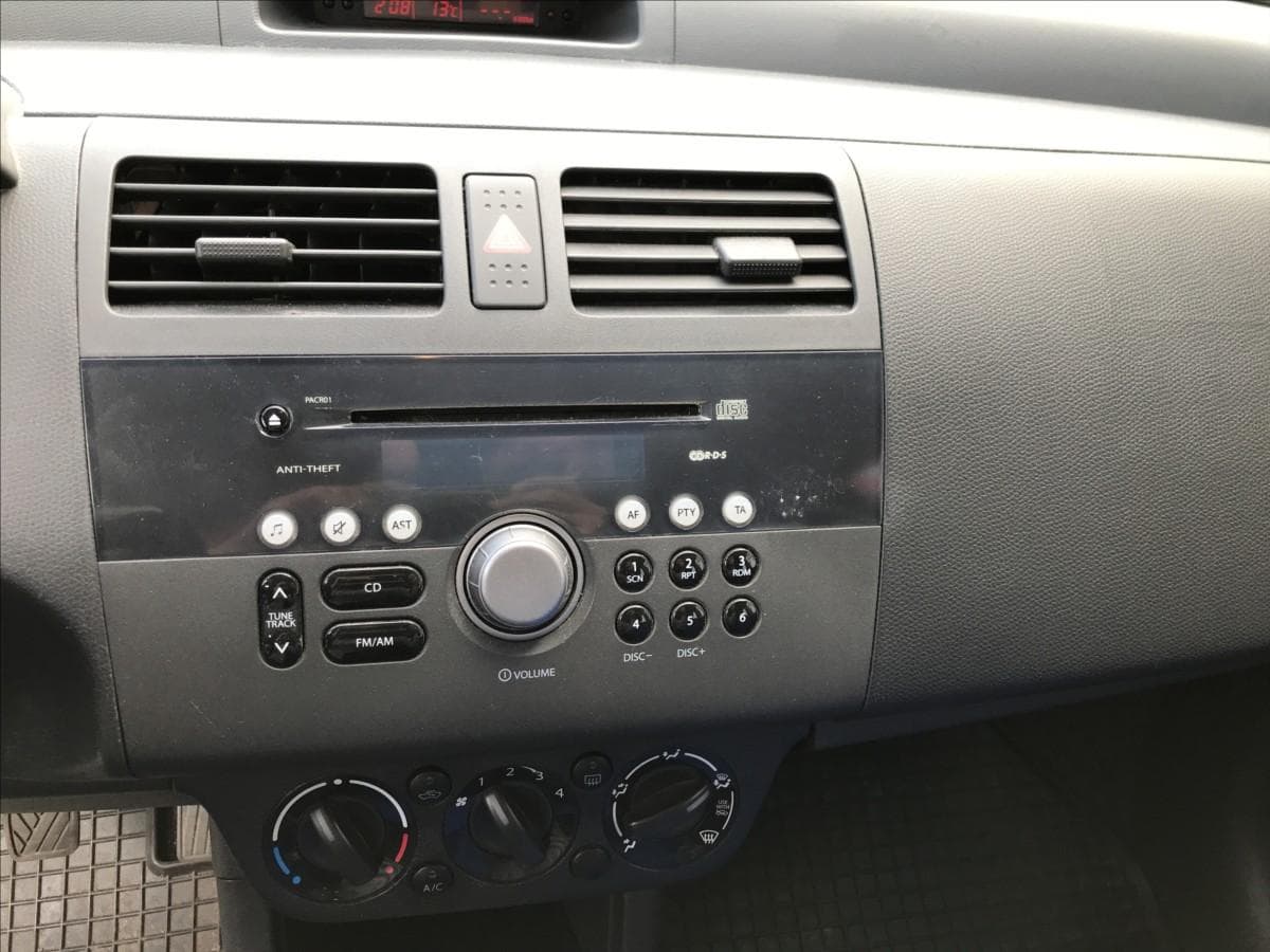2010 Suzuki SWIFT - 9