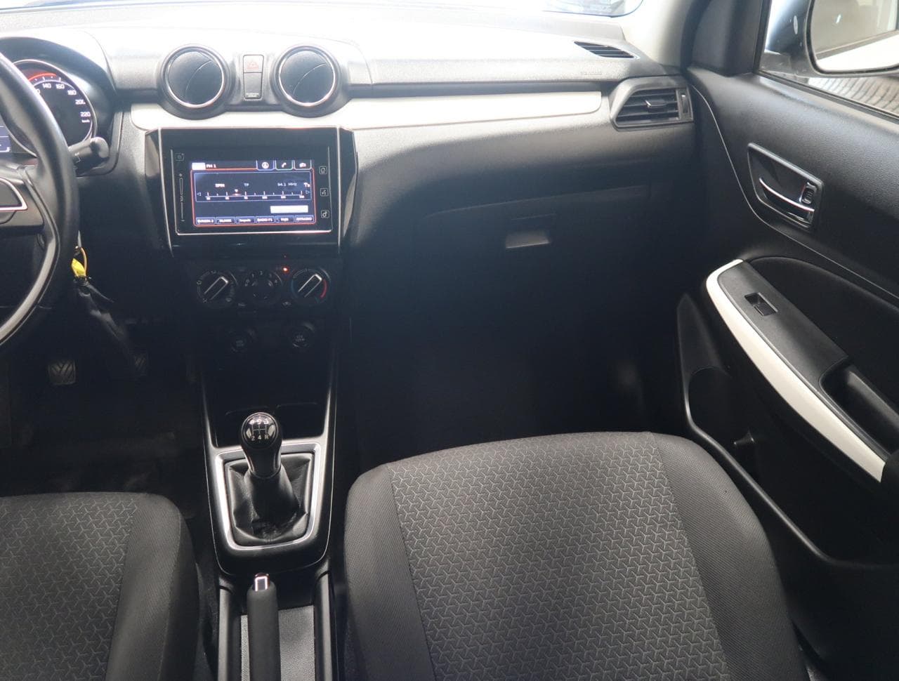 2017 Suzuki SWIFT - 25