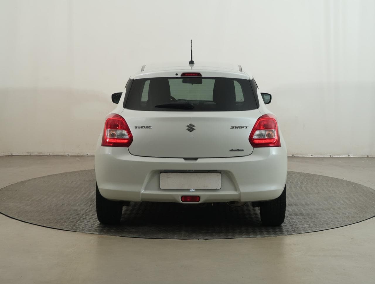 2017 Suzuki SWIFT - 14