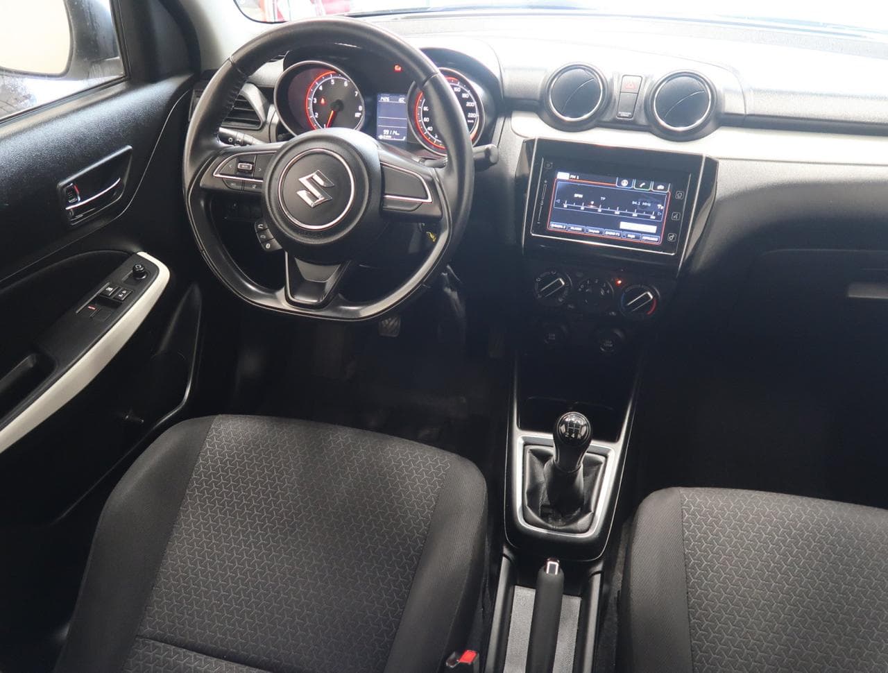 2017 Suzuki SWIFT - 19