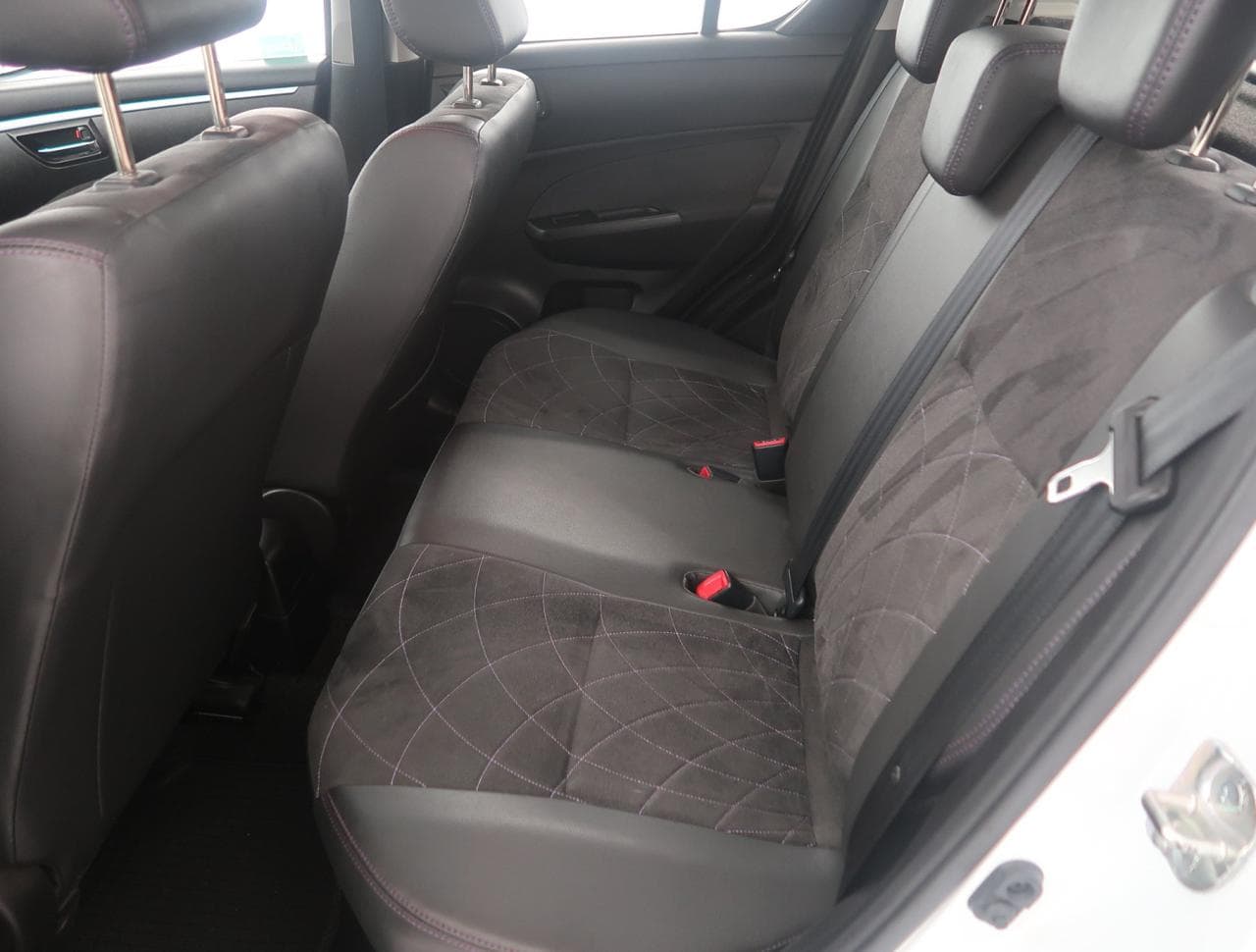 2015 Suzuki SWIFT - 28