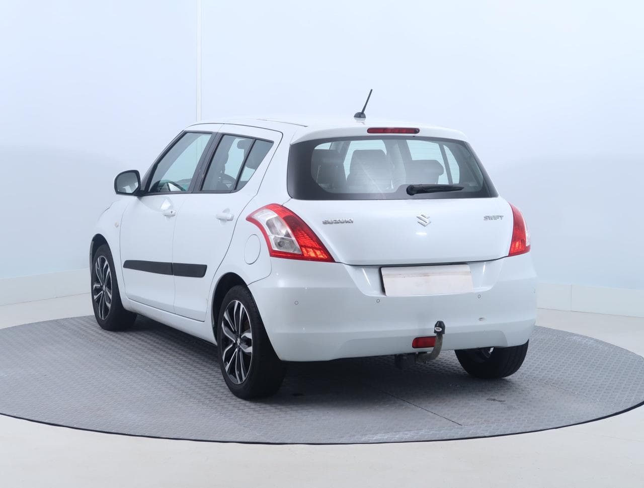 2015 Suzuki SWIFT - 9