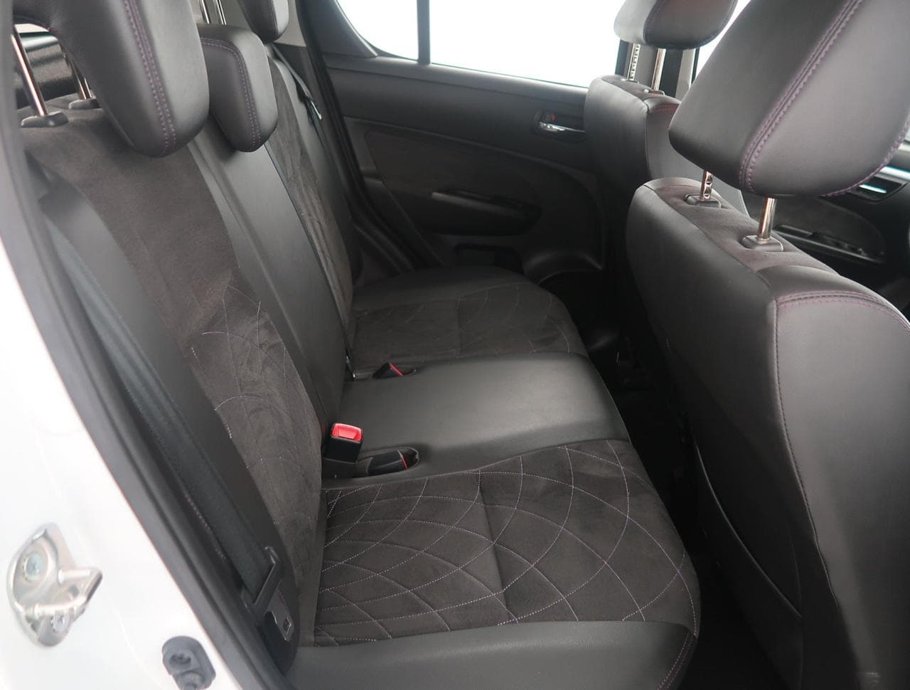 2015 Suzuki SWIFT - 24