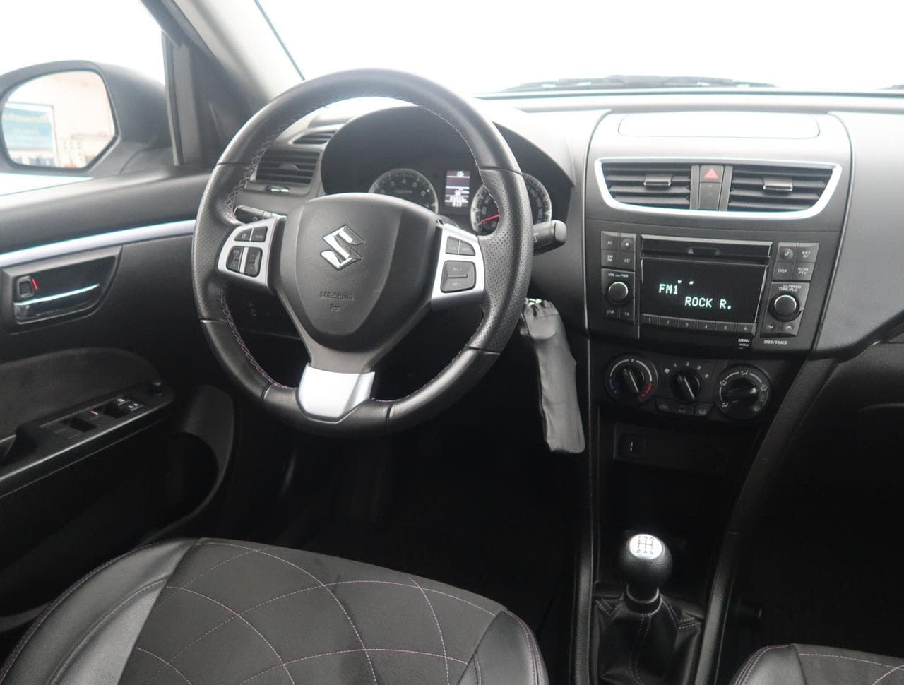 2015 Suzuki SWIFT - 17
