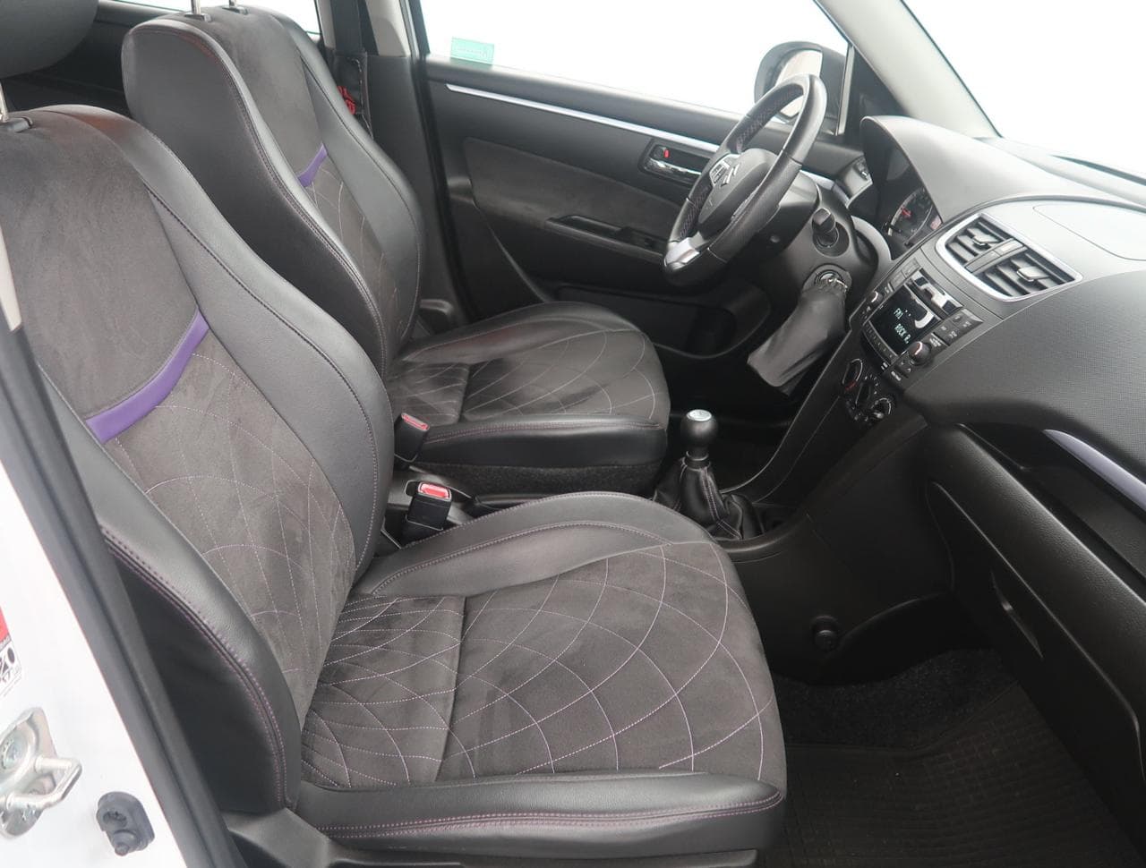 2015 Suzuki SWIFT - 22