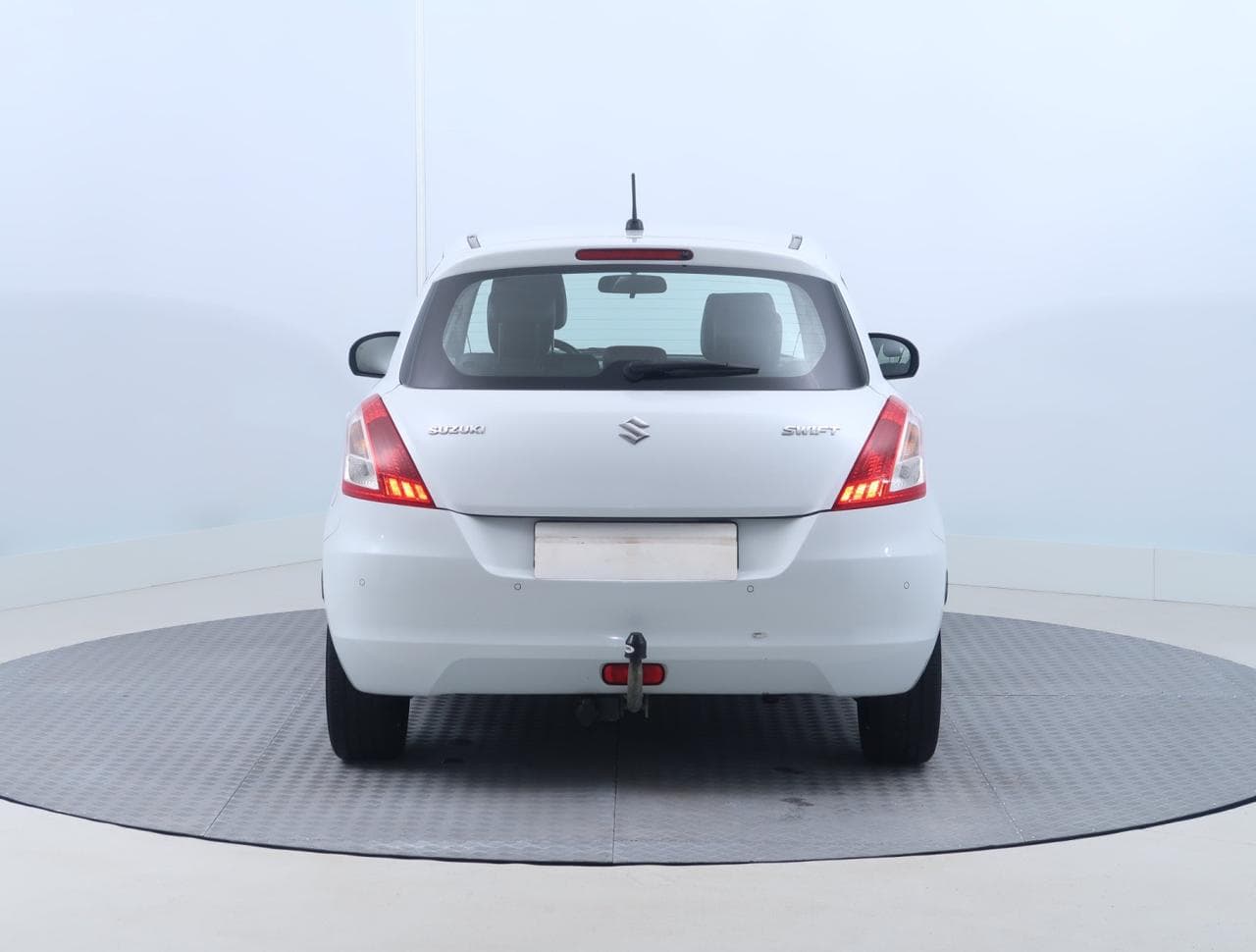 2015 Suzuki SWIFT - 11