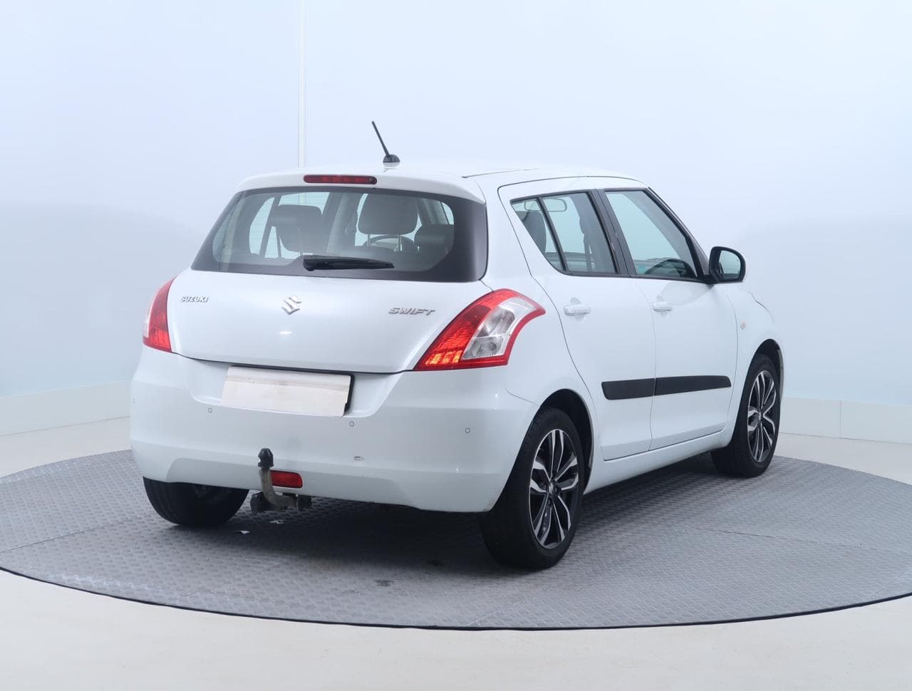 2015 Suzuki SWIFT - 13