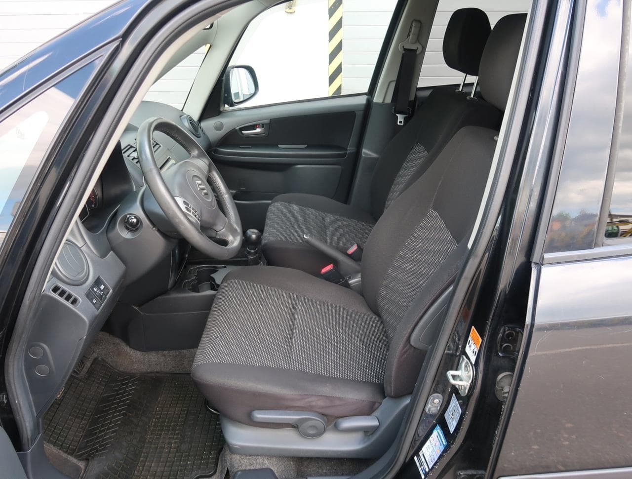2007 Suzuki SX4 - 28