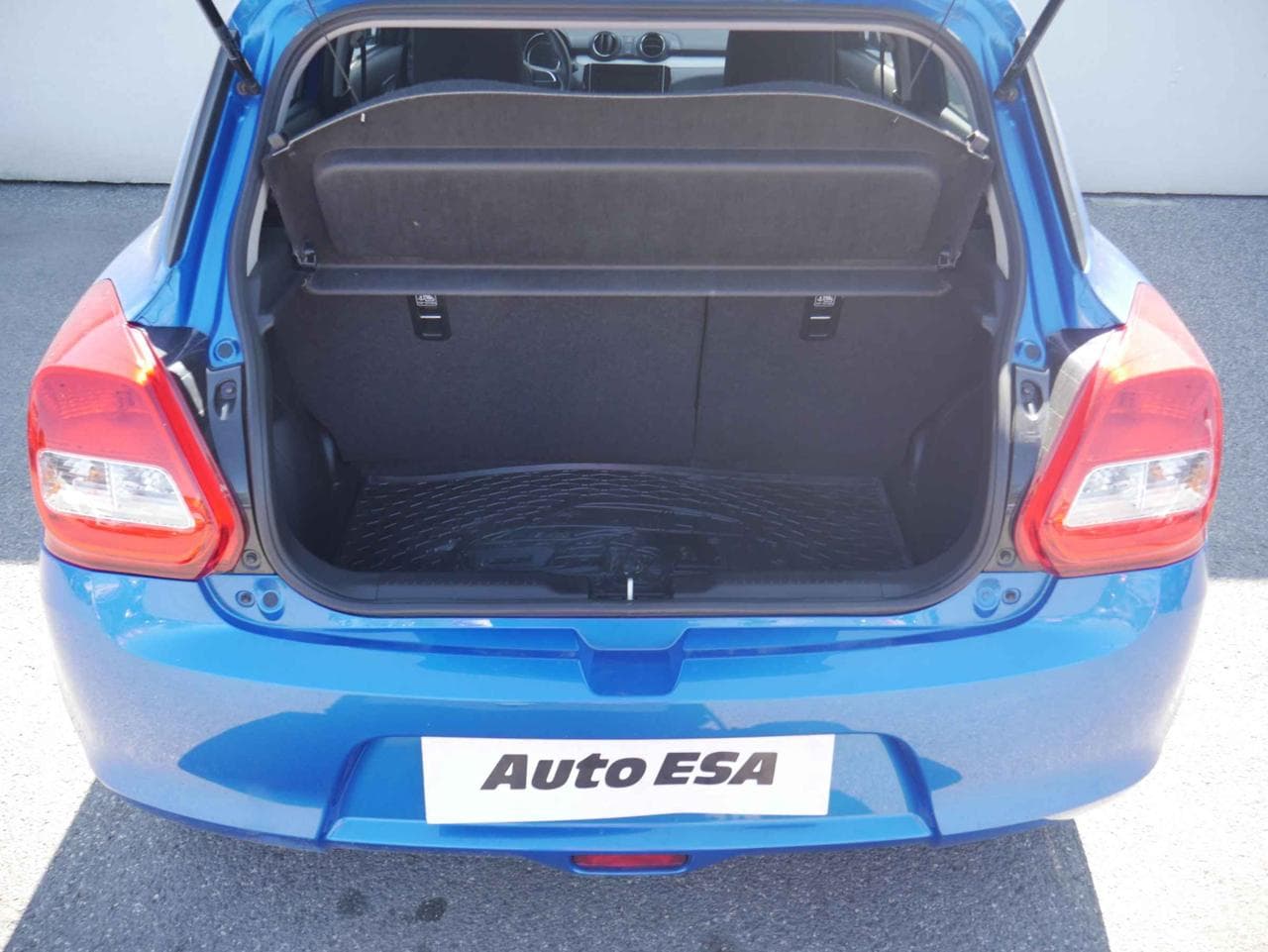 2019 Suzuki SWIFT - 10