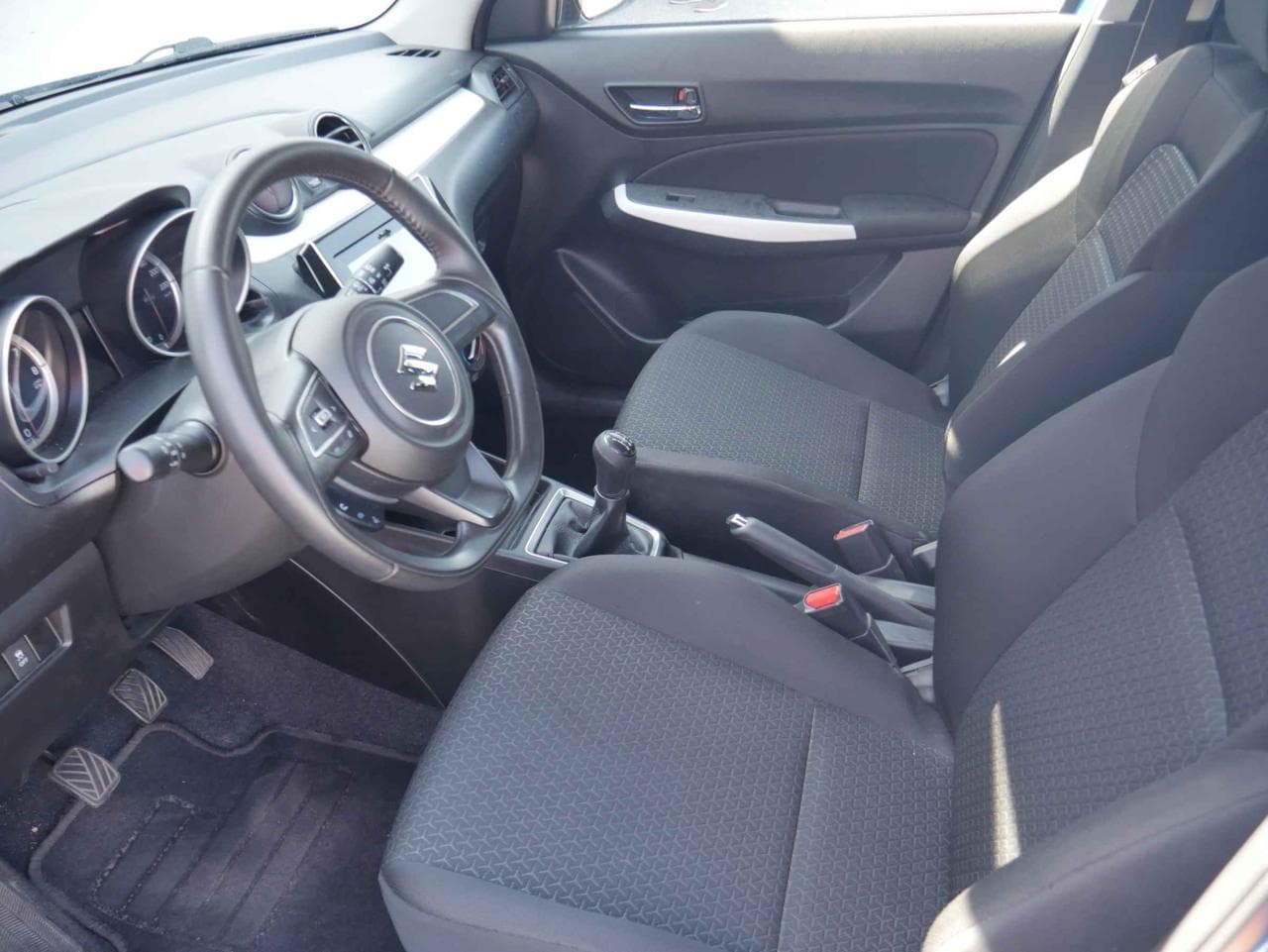 2019 Suzuki SWIFT - 14
