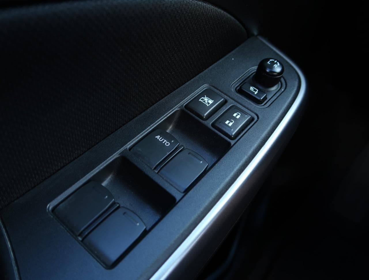 2023 Suzuki SWIFT - 33