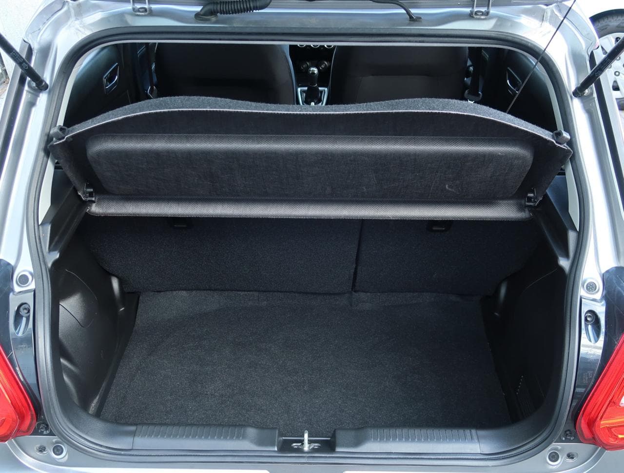 2023 Suzuki SWIFT - 35
