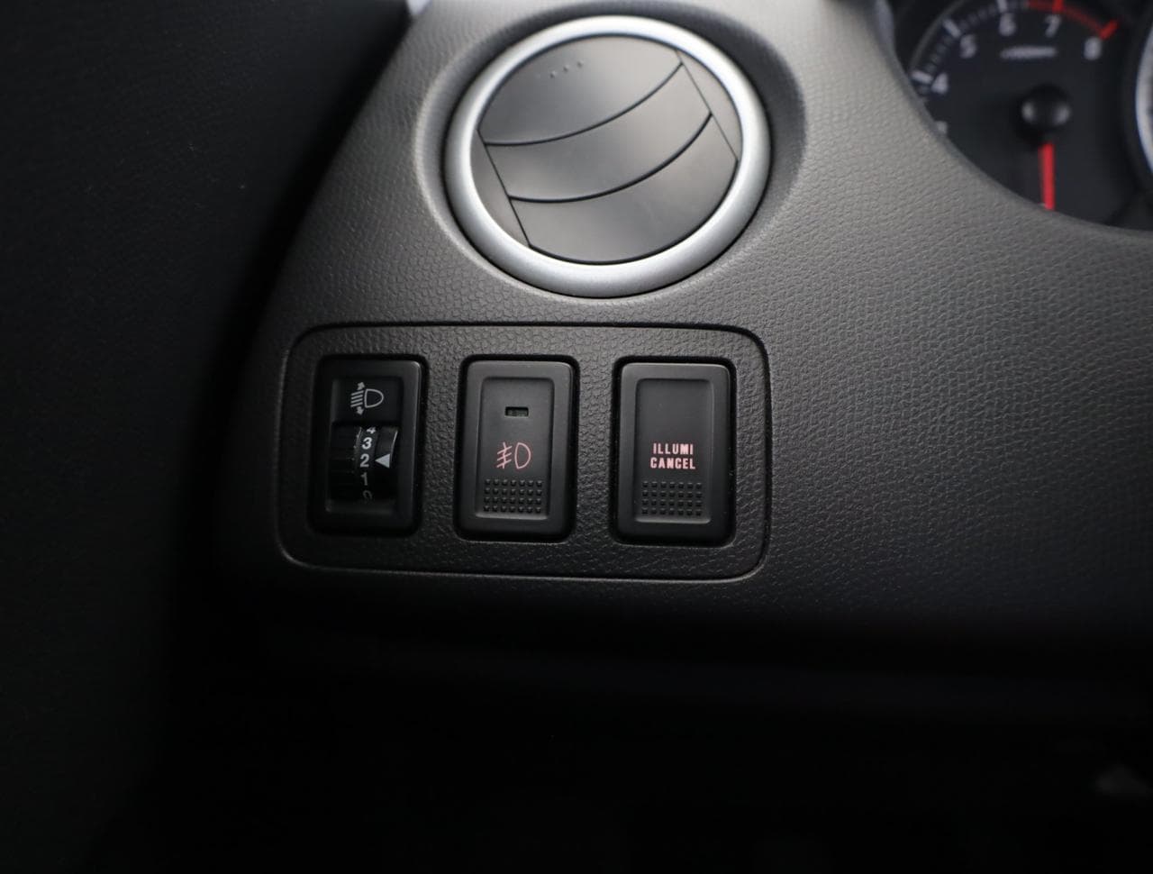 2005 Suzuki SWIFT - 32