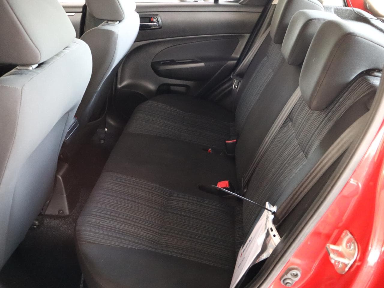2016 Suzuki SWIFT - 12
