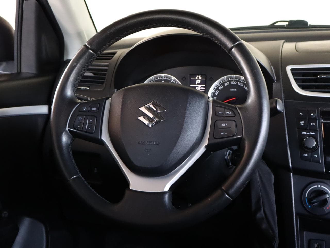 2016 Suzuki SWIFT - 19