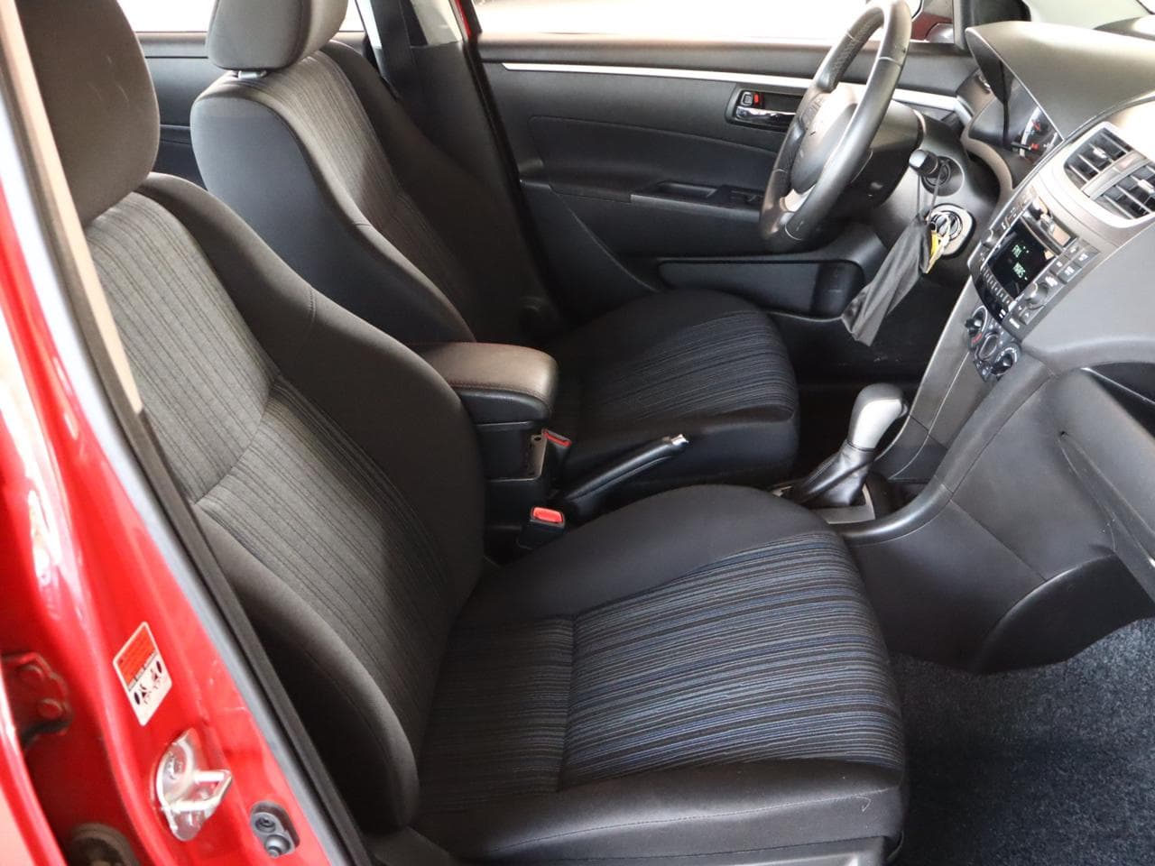2016 Suzuki SWIFT - 10