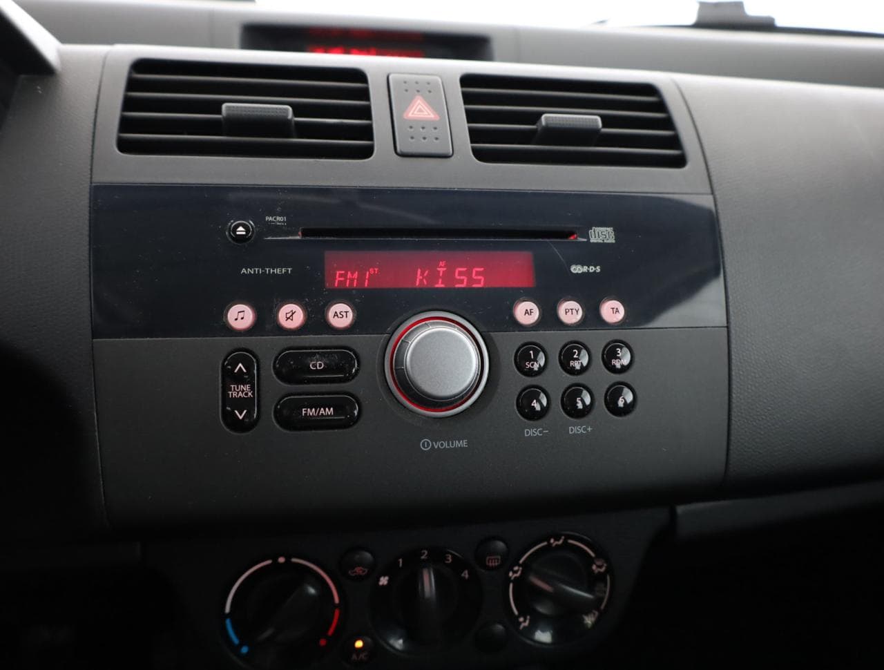 2010 Suzuki SWIFT - 17