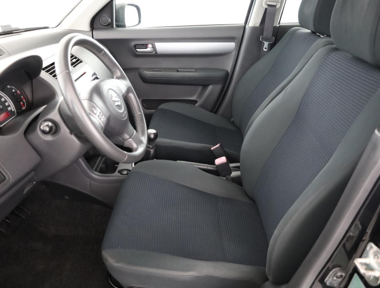 2010 Suzuki SWIFT - 13