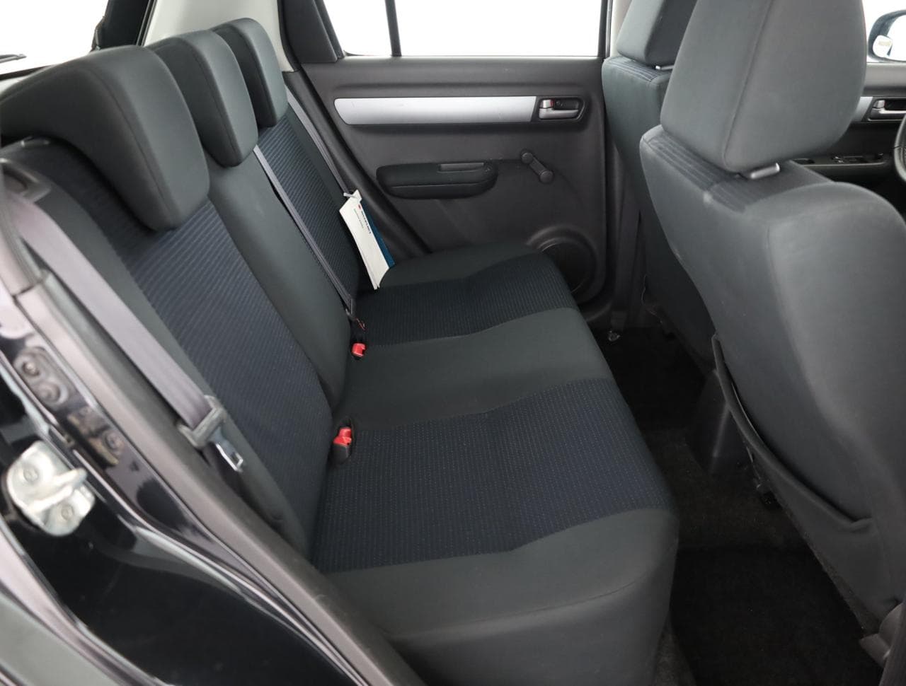 2010 Suzuki SWIFT - 11