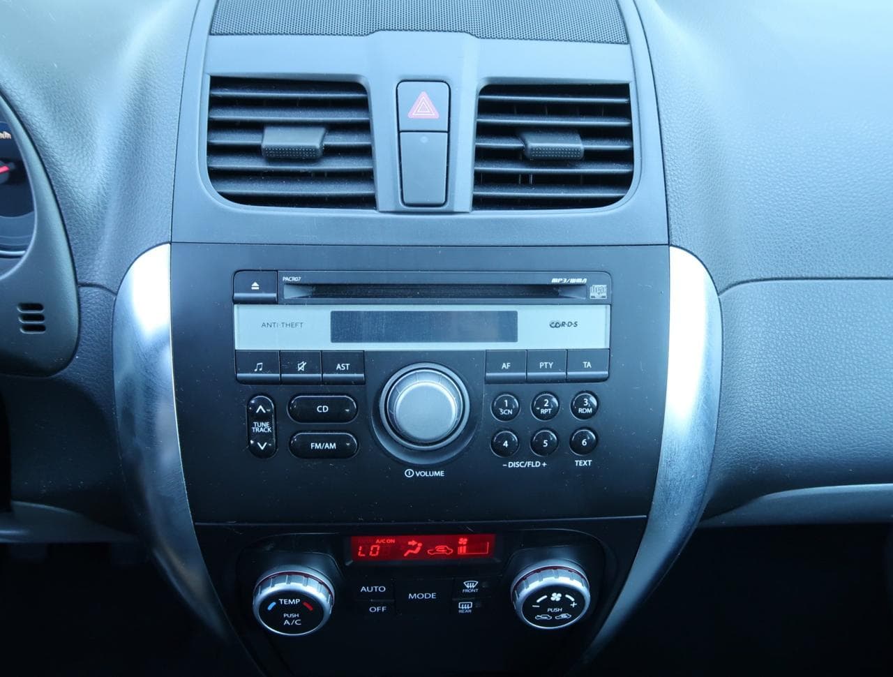 2010 Suzuki SX4 - 34
