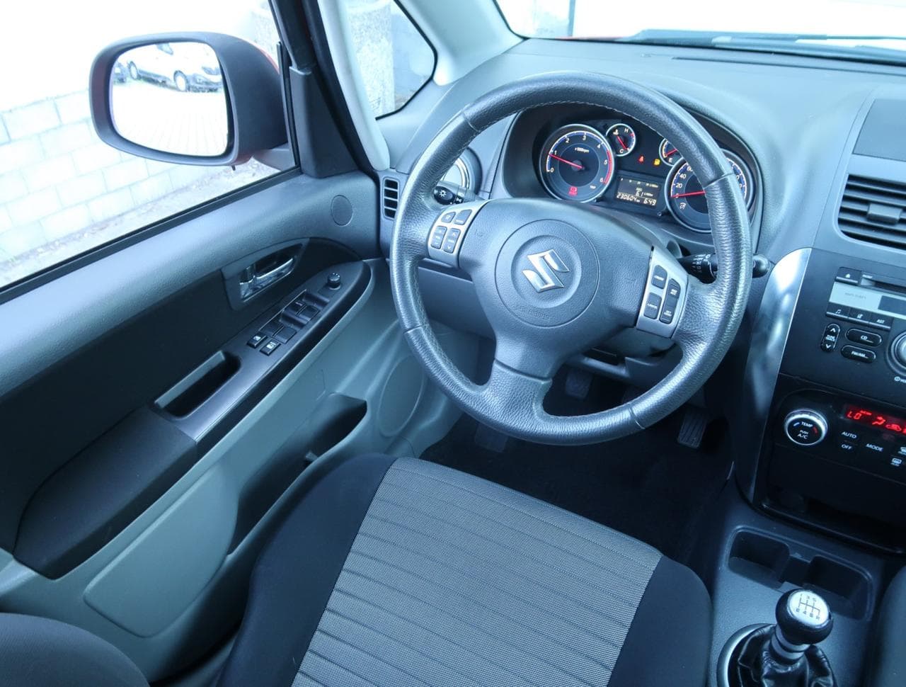 2010 Suzuki SX4 - 16
