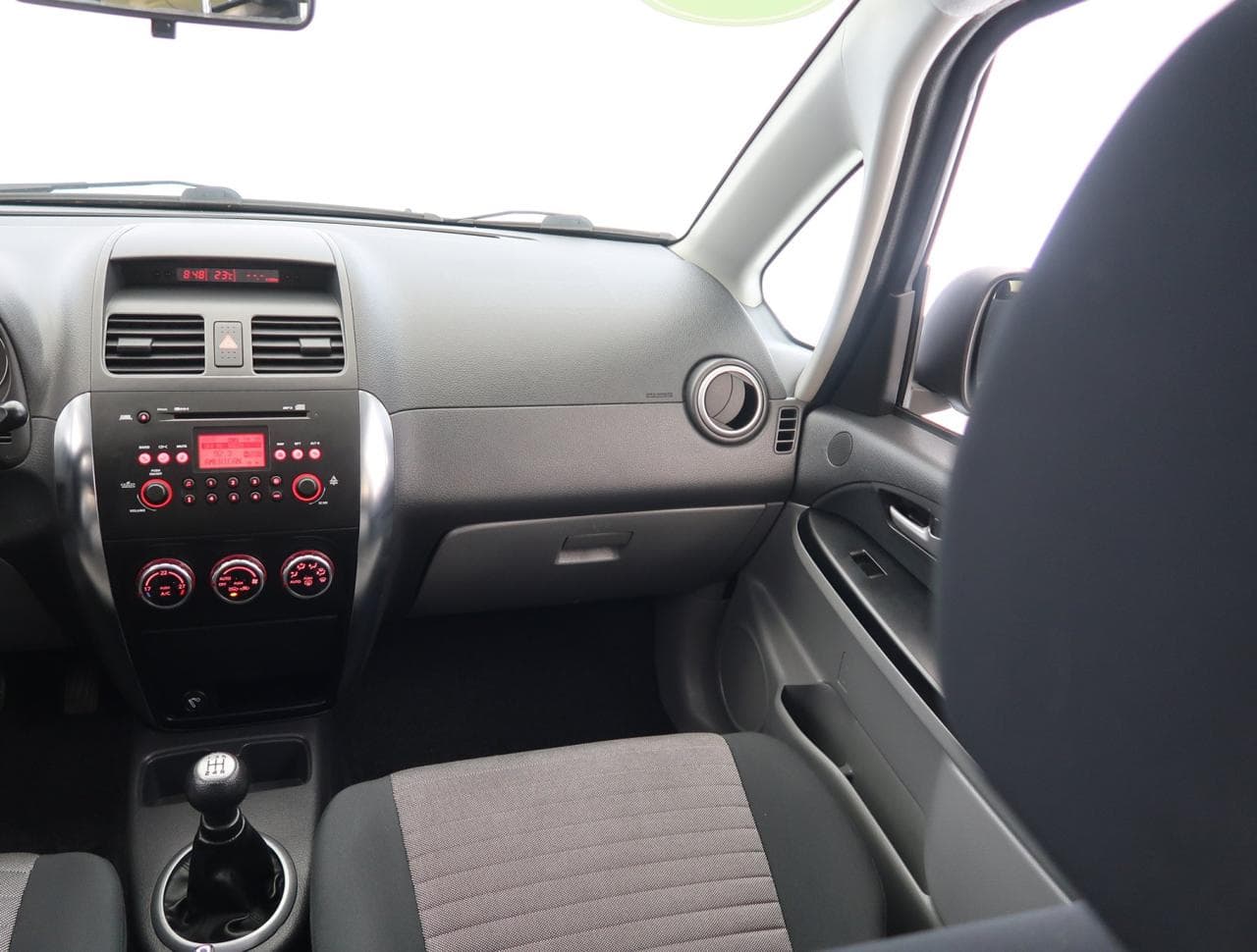 2008 Suzuki SX4 - 11