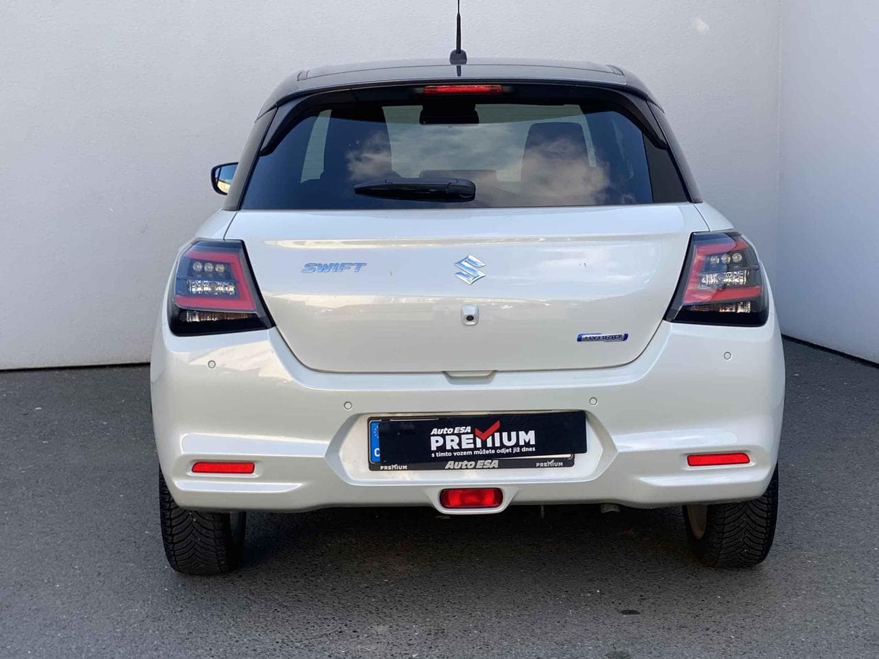 2025 Suzuki SWIFT - 5