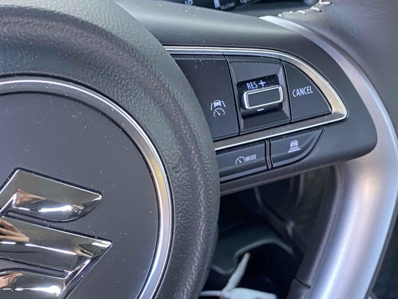 2025 Suzuki SWIFT - 14