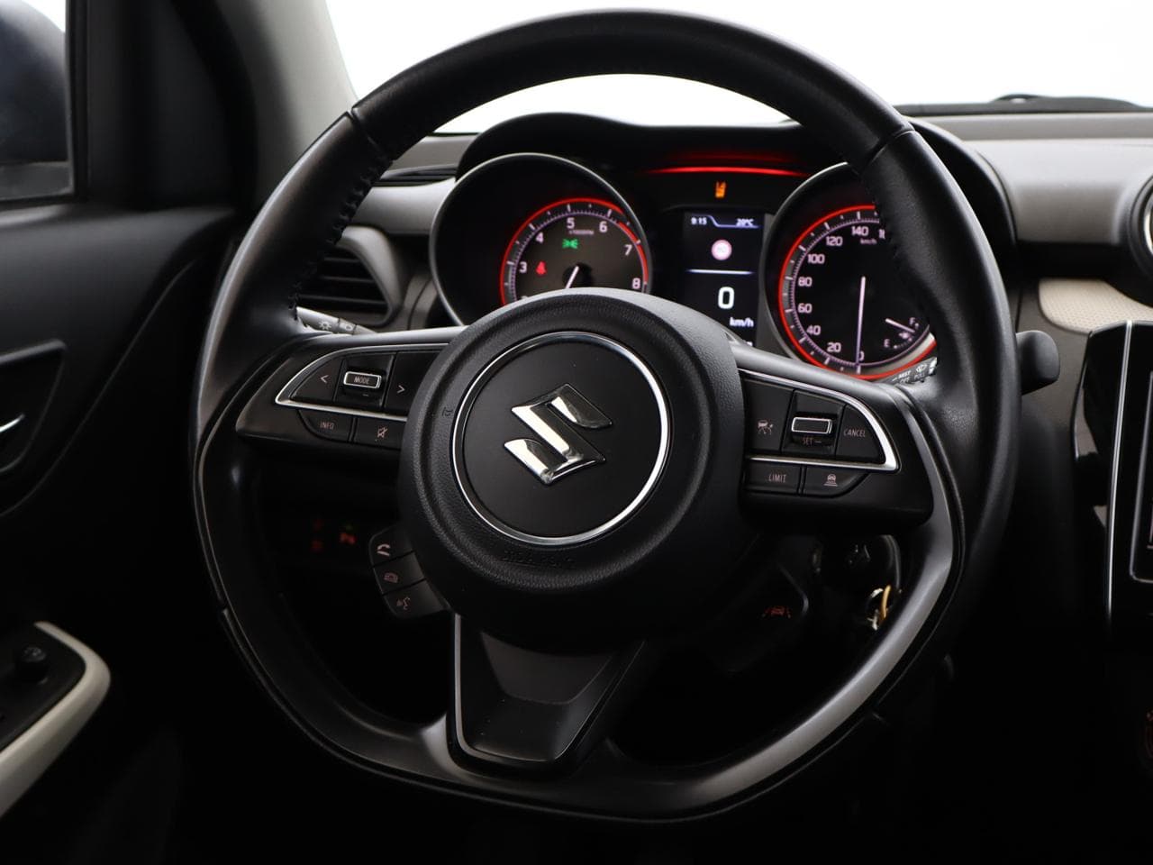 2021 Suzuki SWIFT - 18