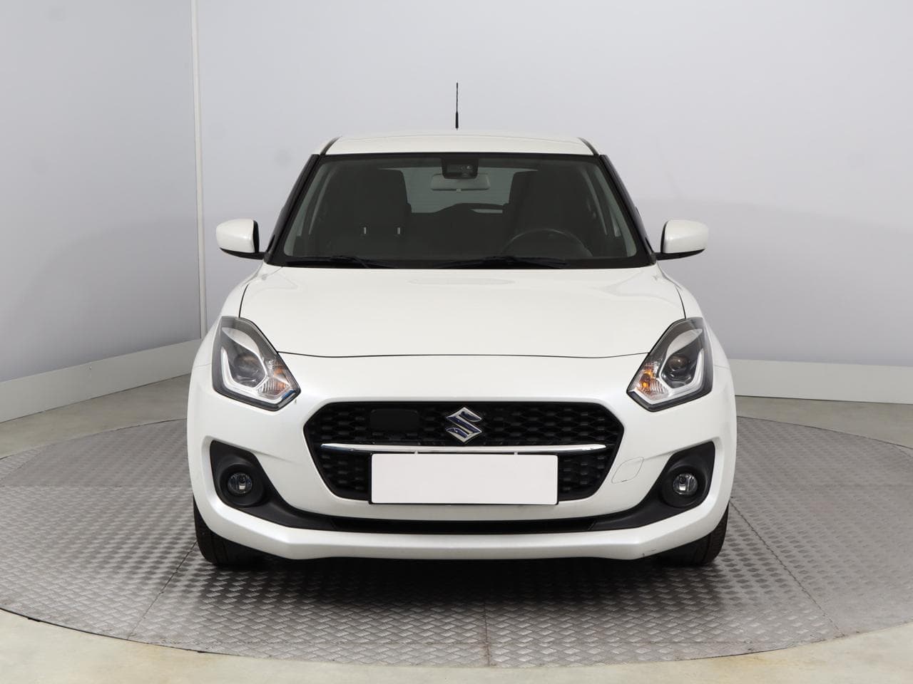 2021 Suzuki SWIFT - 2