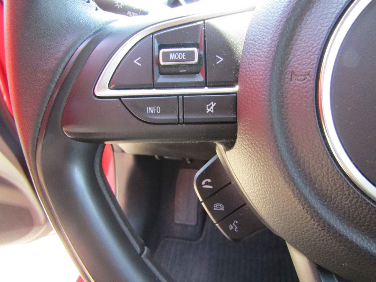 2023 Suzuki SWIFT - 17
