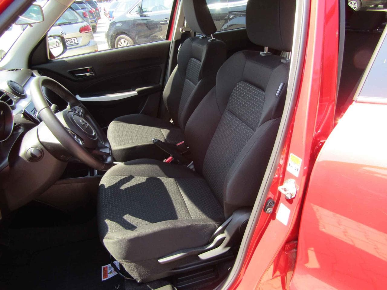 2023 Suzuki SWIFT - 9
