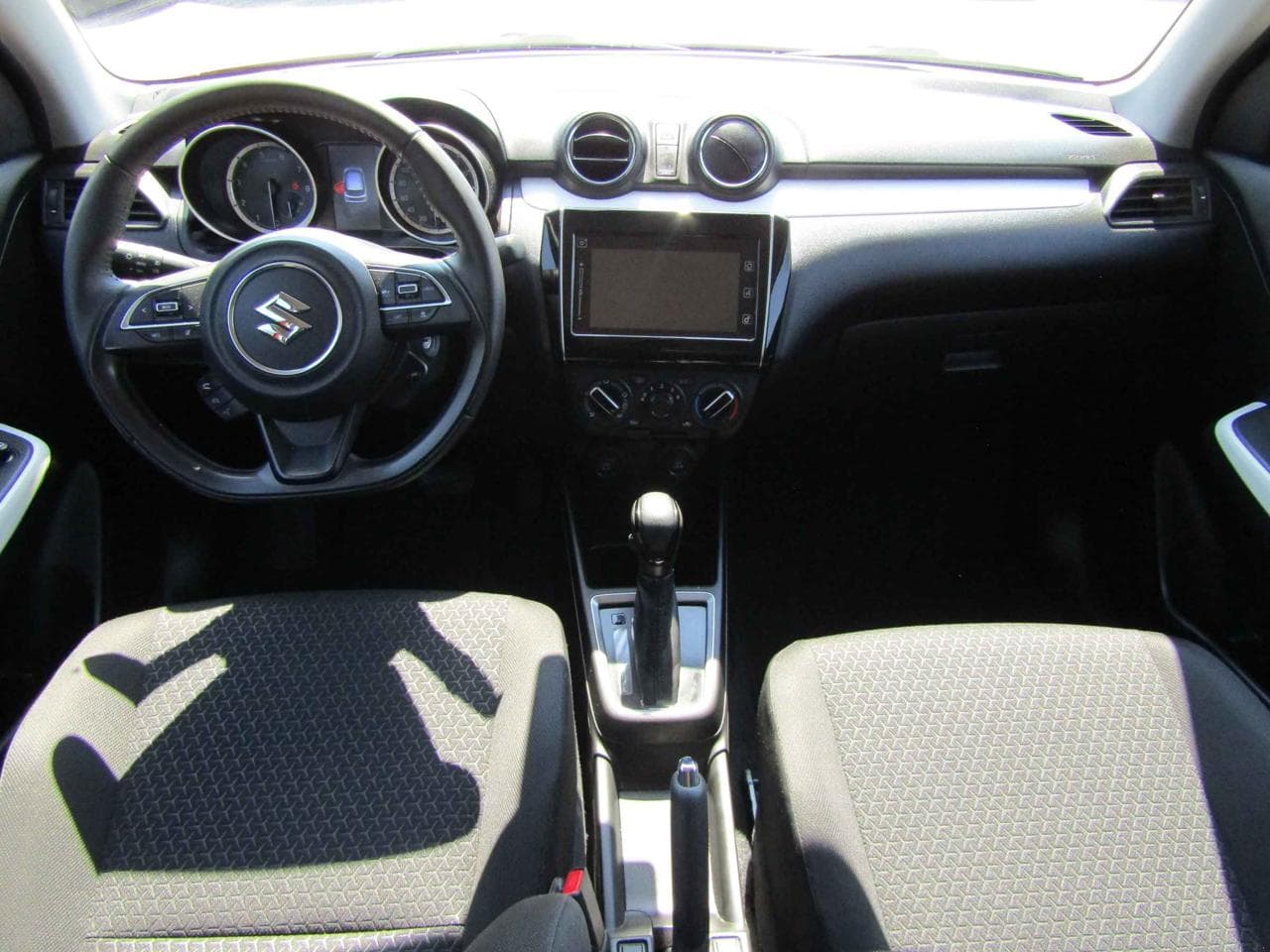 2023 Suzuki SWIFT - 8