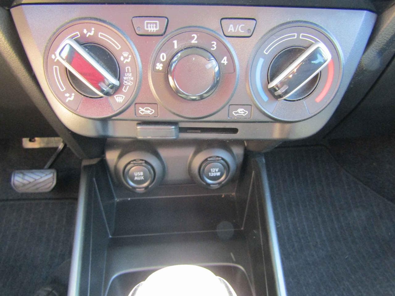 2023 Suzuki SWIFT - 14