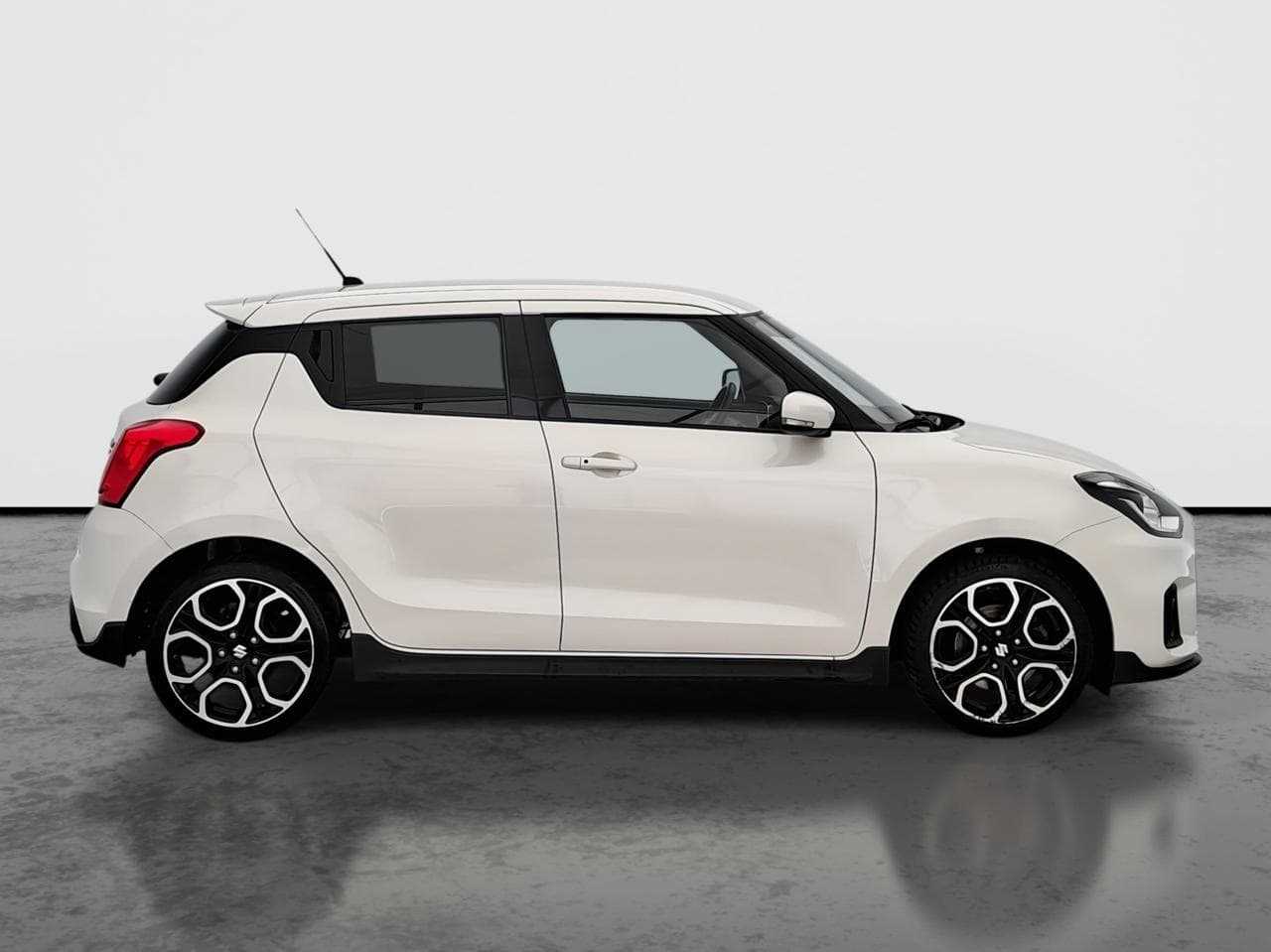 2022 Suzuki SWIFT - 8