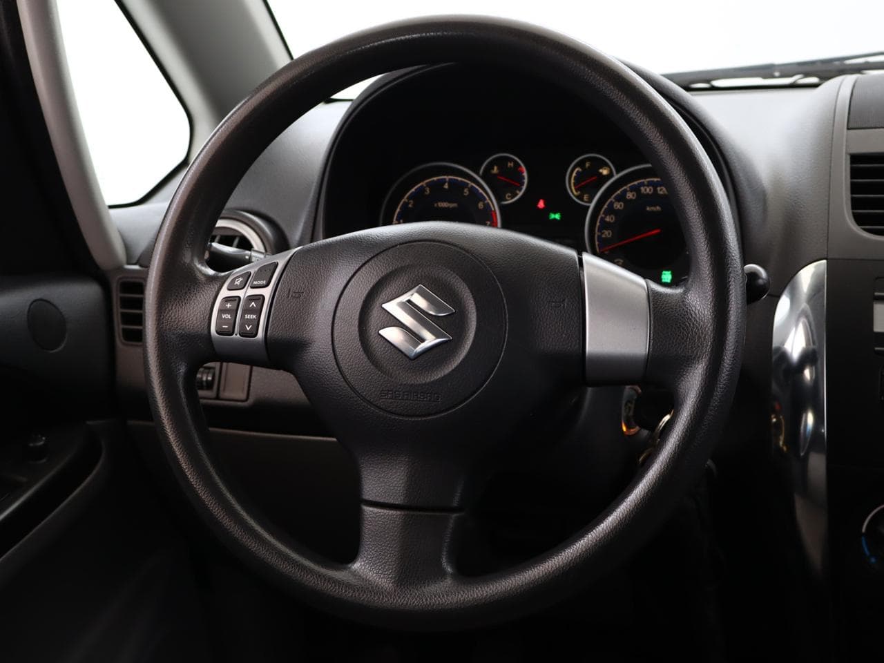 2011 Suzuki SX4 - 17