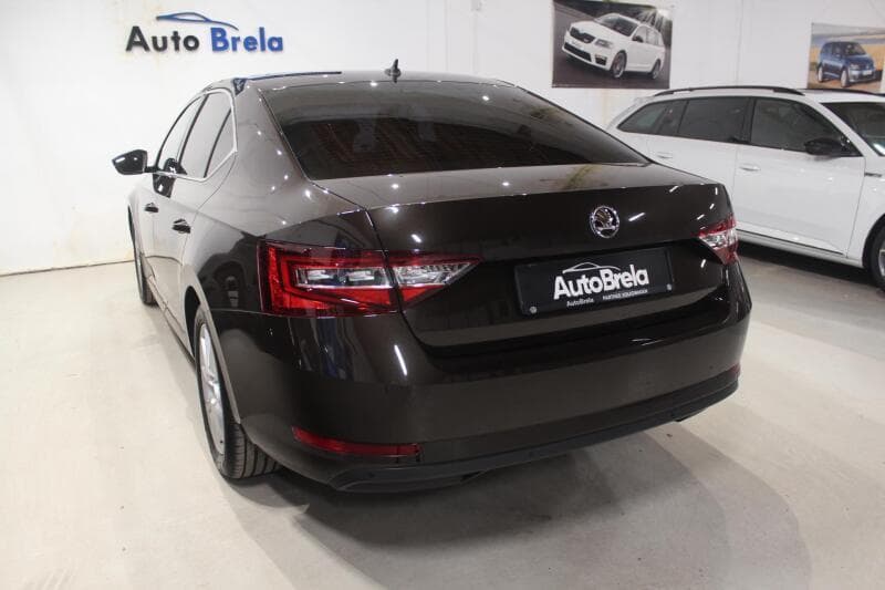 2015 Škoda SUPERB - 8