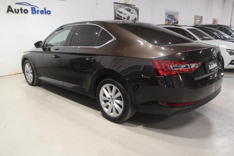 2015 Škoda SUPERB - 10