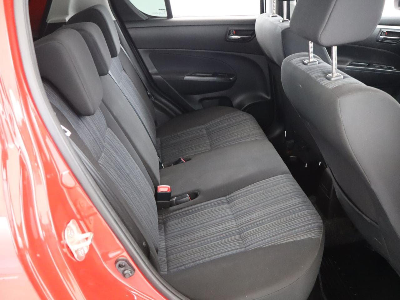 2016 Suzuki SWIFT - 11