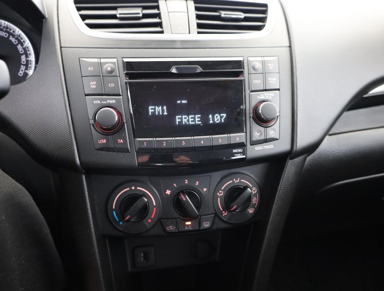 2014 Suzuki SWIFT - 16