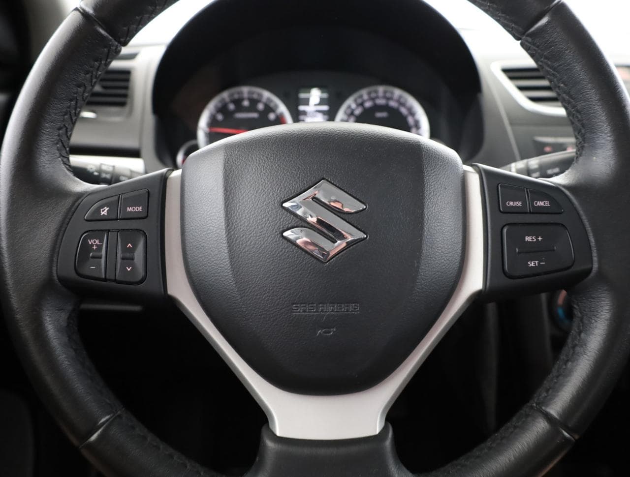 2014 Suzuki SWIFT - 14