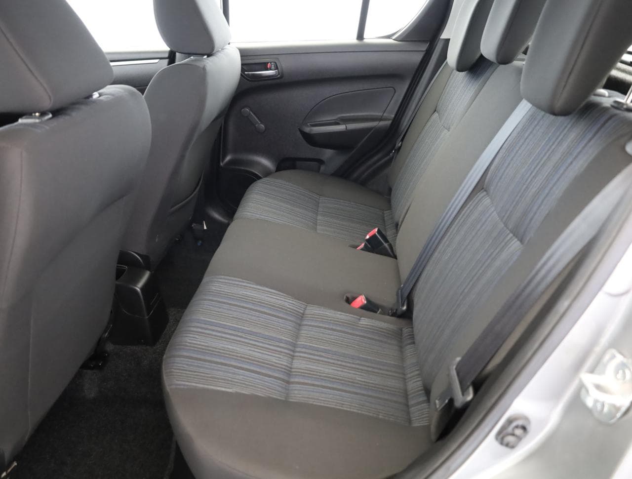 2014 Suzuki SWIFT - 12