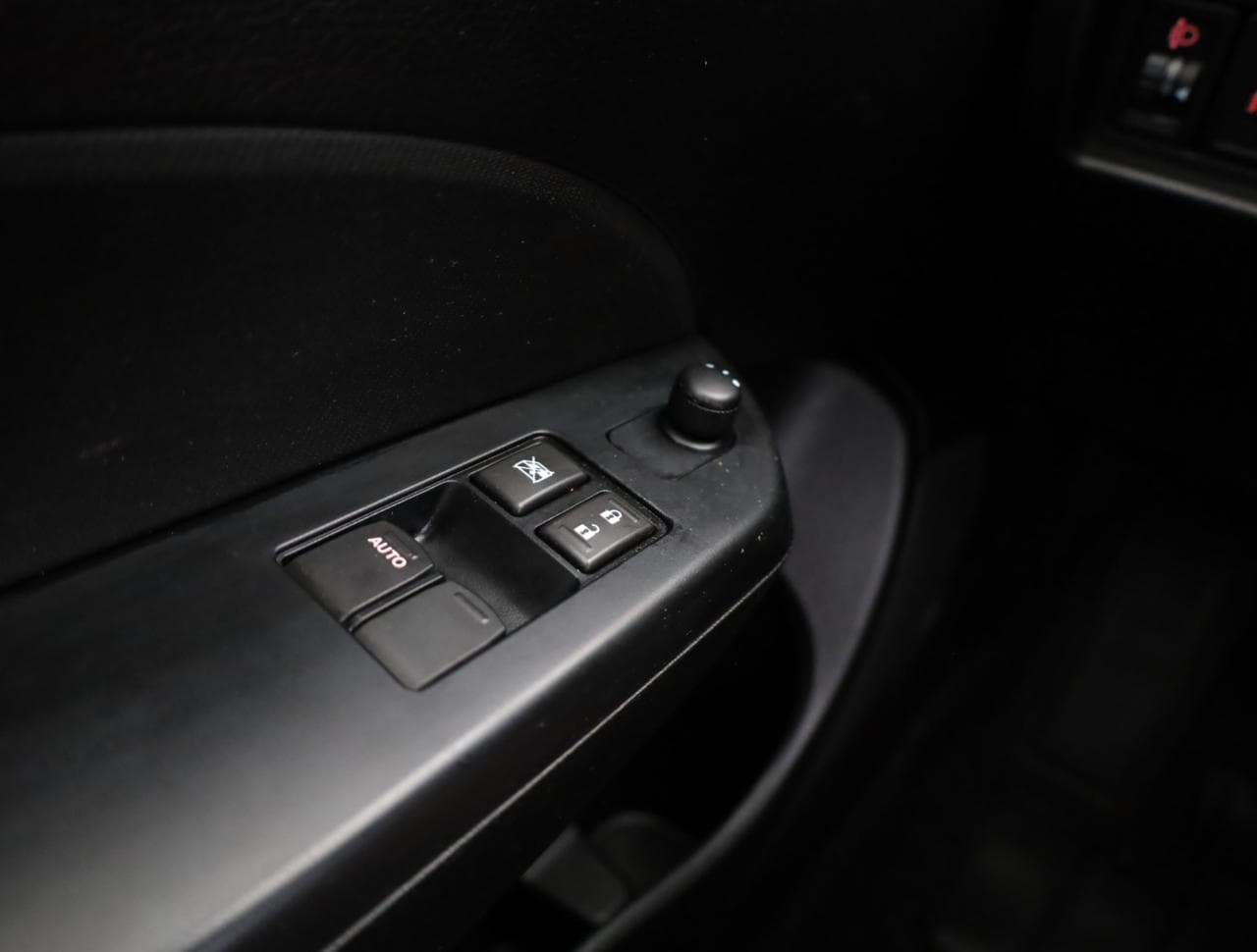 2014 Suzuki SWIFT - 18