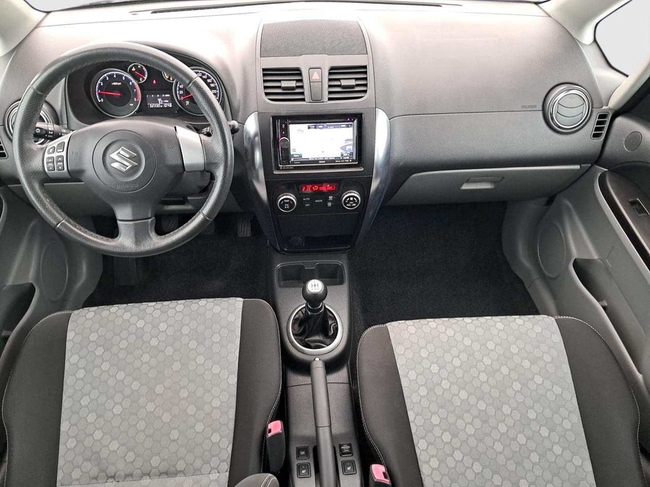 2013 Suzuki SX4 - 10