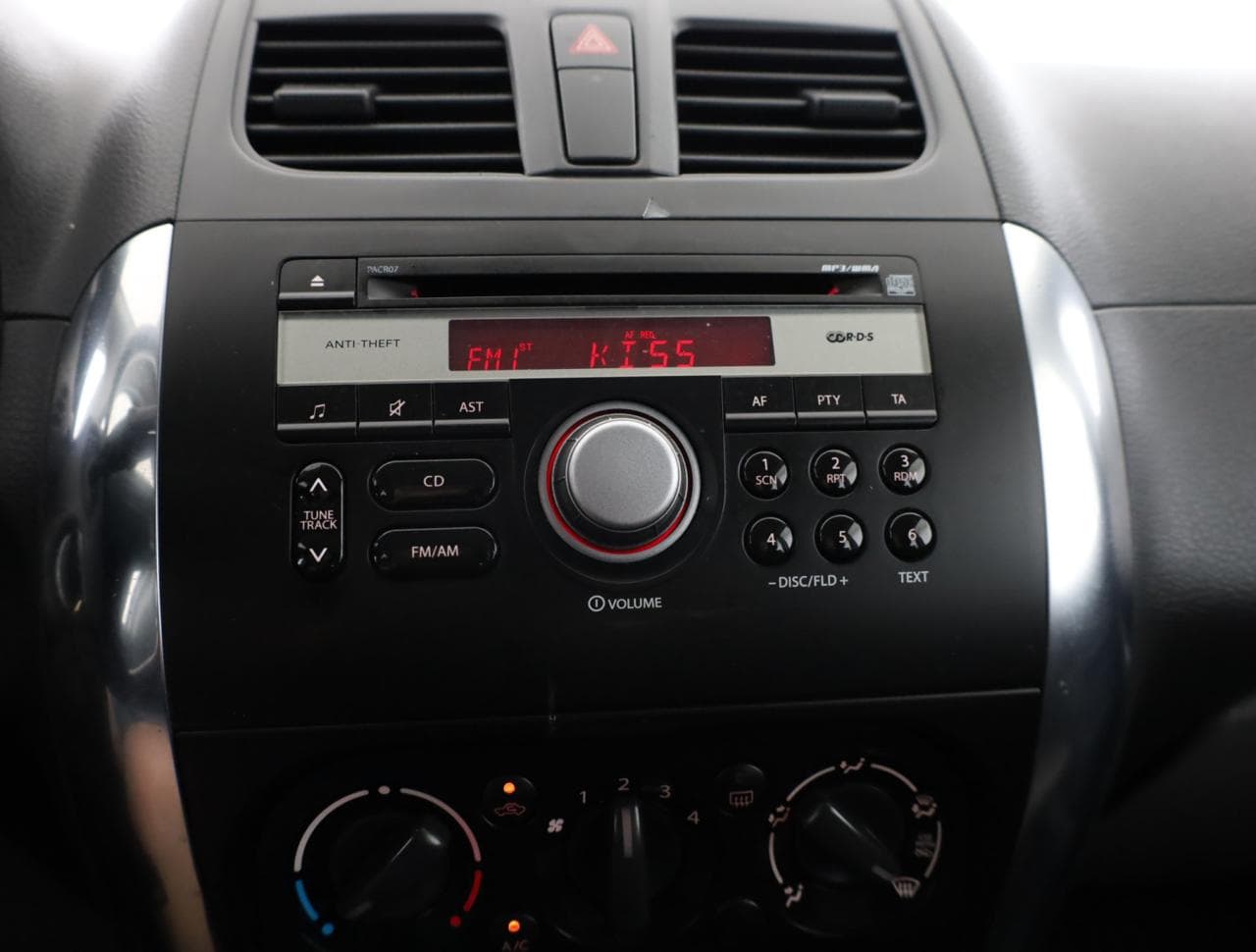2011 Suzuki SX4 - 17