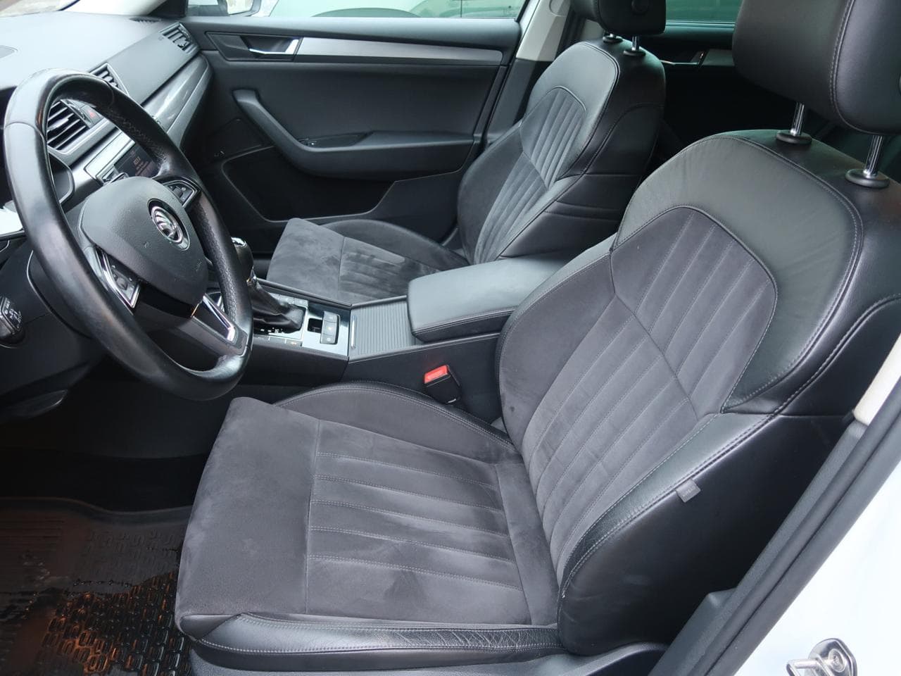 2016 Škoda Superb - 16