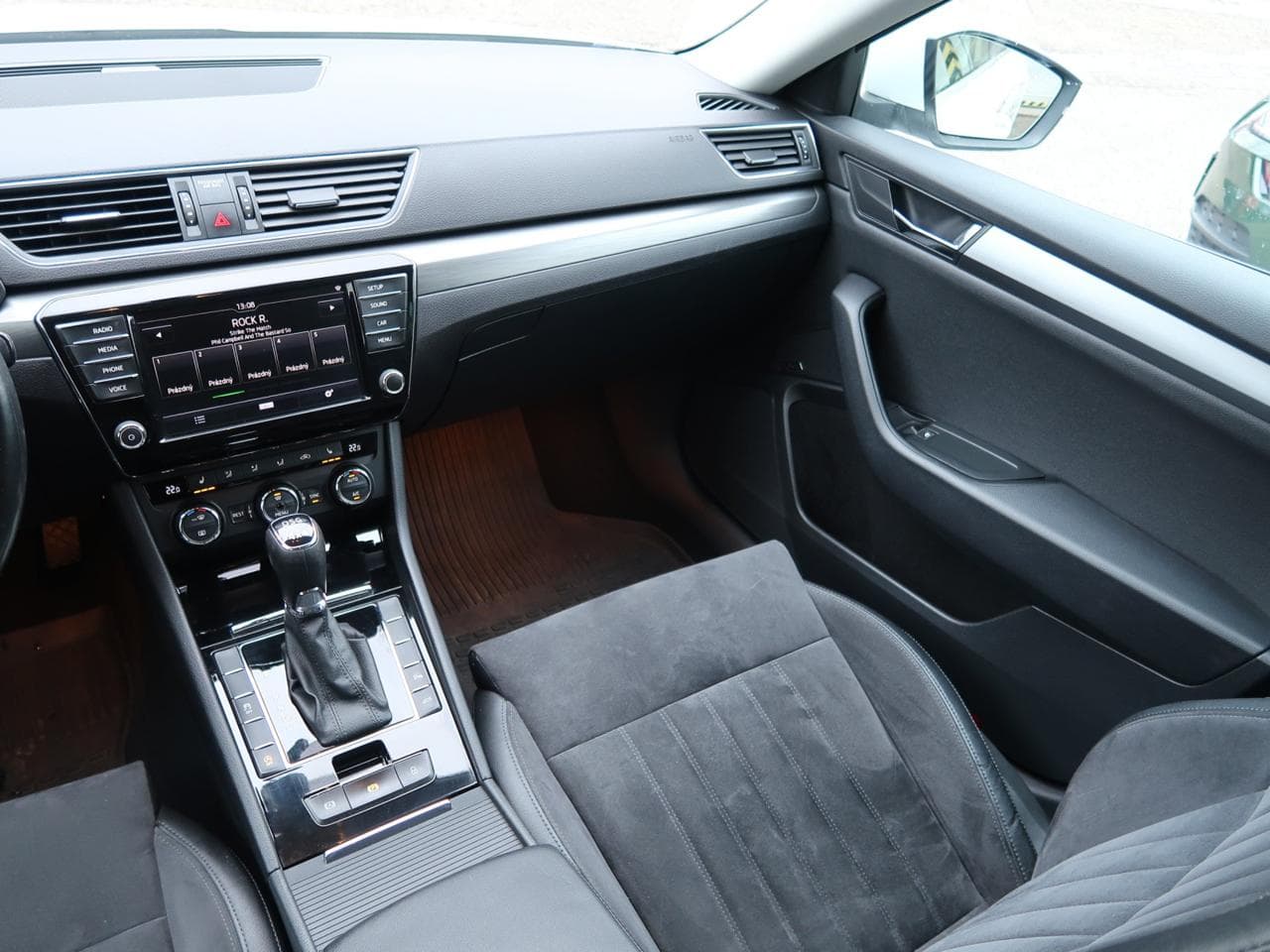 2016 Škoda Superb - 11