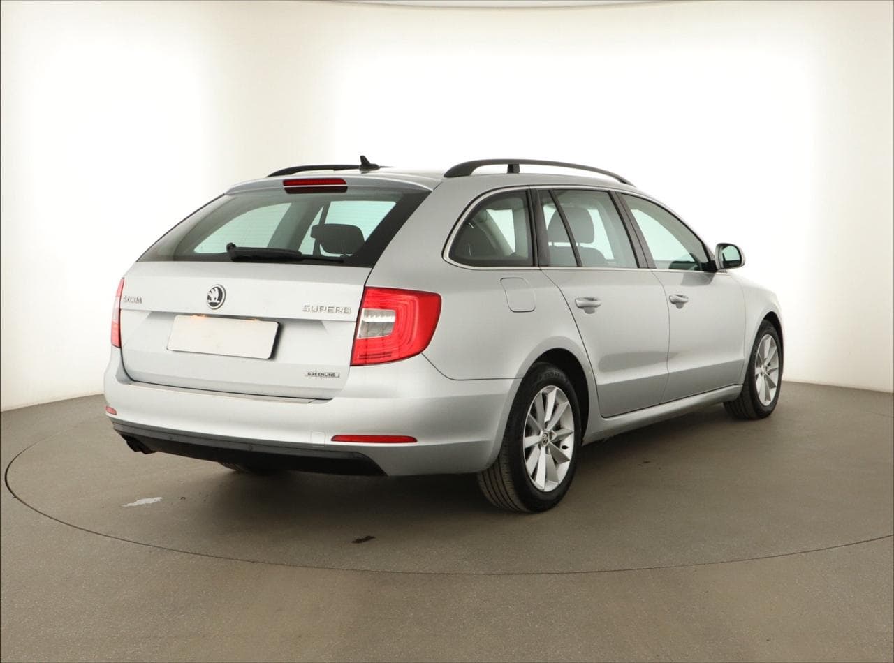 2014 Škoda SUPERB - 7