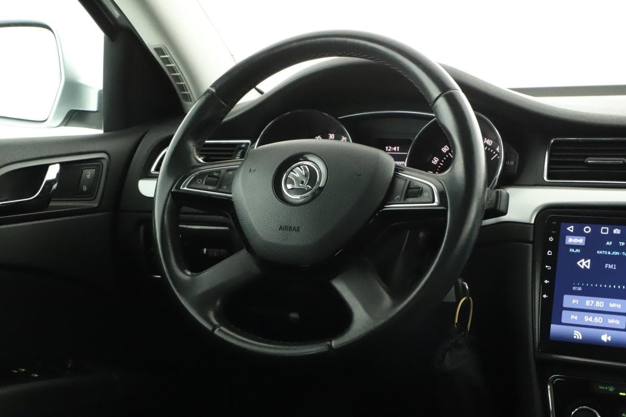 2014 Škoda SUPERB - 14