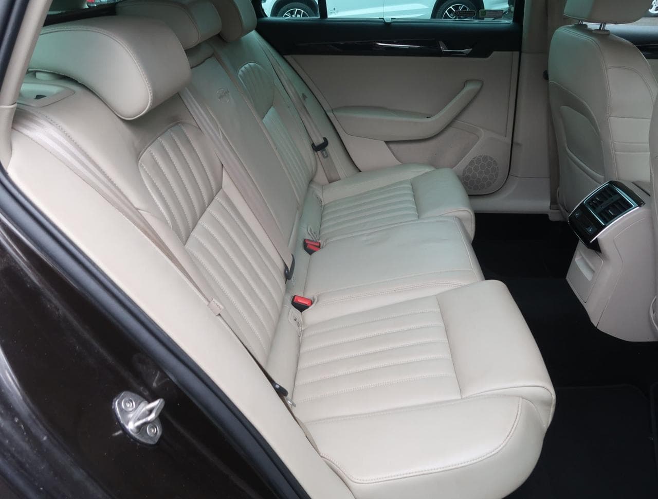 2016 Škoda SUPERB - 10